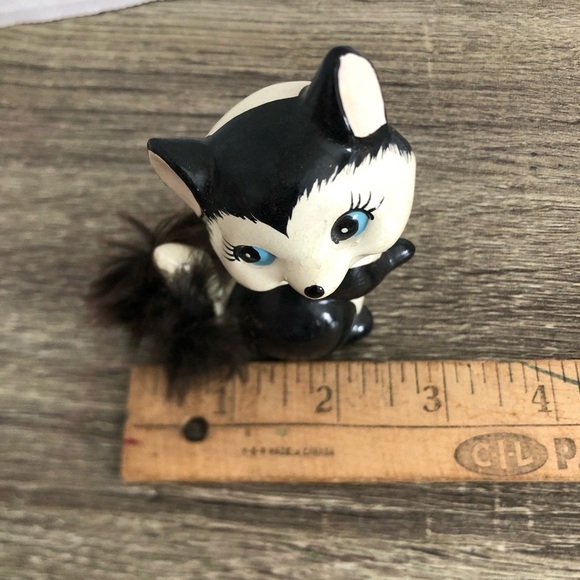 Vtg Ceramic Skunk Figurine with Fur Tail - Picture 12 of 13